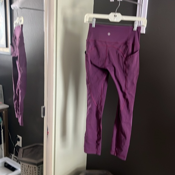 LuLuLemon, burgundy leggings, size 4 - Picture 5 of 6